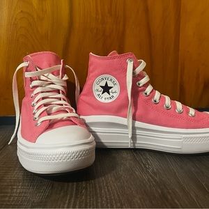 Women’s Converse Size 8